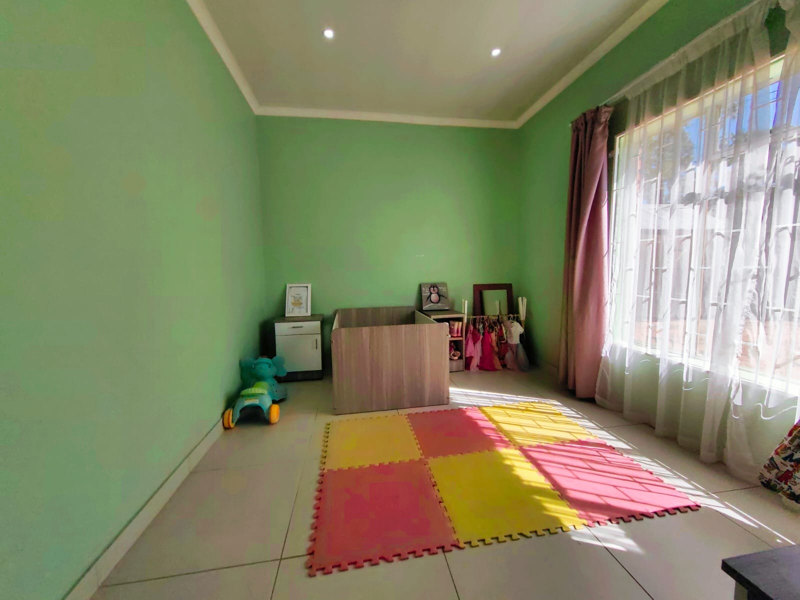 3 Bedroom Property for Sale in Kannoniers Park North West